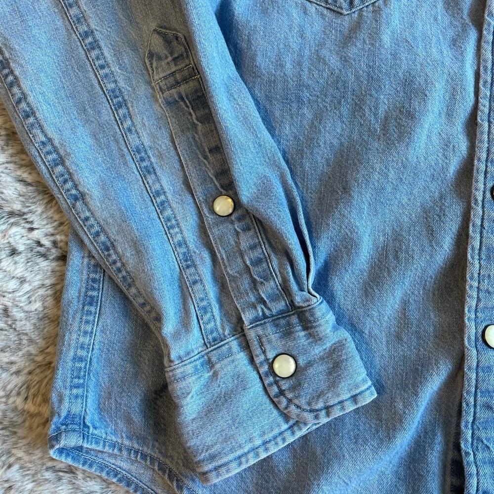 Collared Jean Jacket - Picture 4 of 8